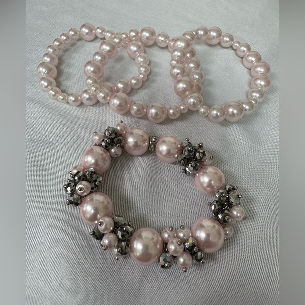 Set of pink vintage stretch bead bracelets
